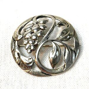 VTG Sterling Silver 925 Baur Repousse Grape Leaf Design Circle Pin Brooch 1.5"